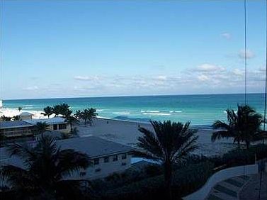 5th image of 18201 Collins Ave APT 604