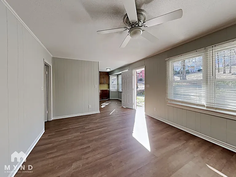 1840 Westridge Dr — Photo 4