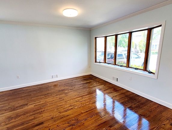 3rd image of 354 Hamden Ave