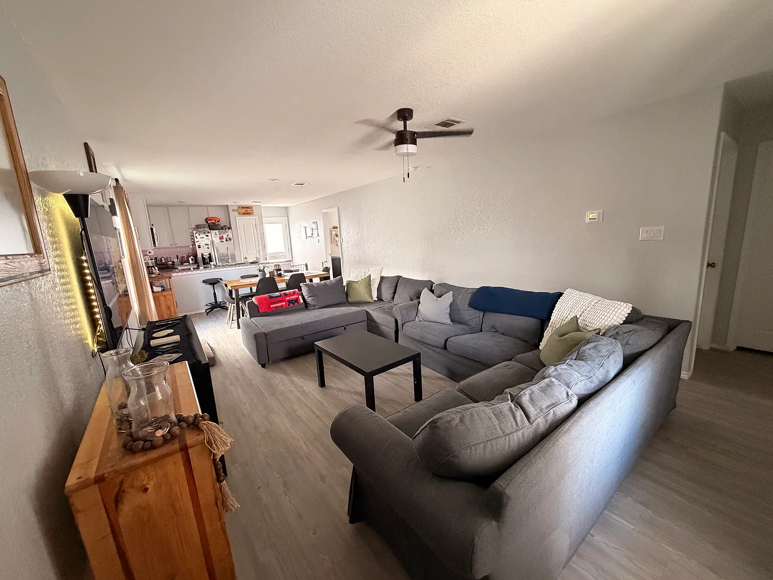 2 bed, 1032 sqft, $1,500 — Photo 2