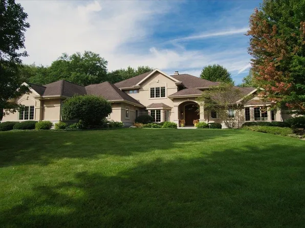3125 Harlan Cir, Fitchburg, WI 53711