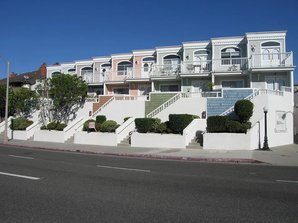 320 N Catalina Ave #3