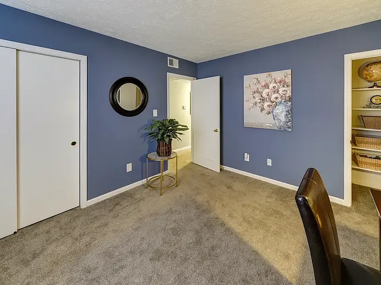 River Road Court — Photo 27