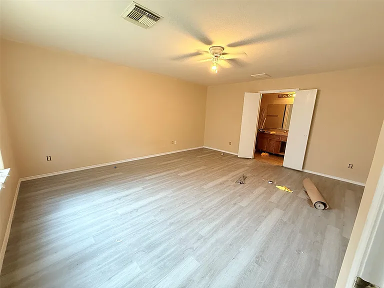 814 Bandon Ln — Photo 12
