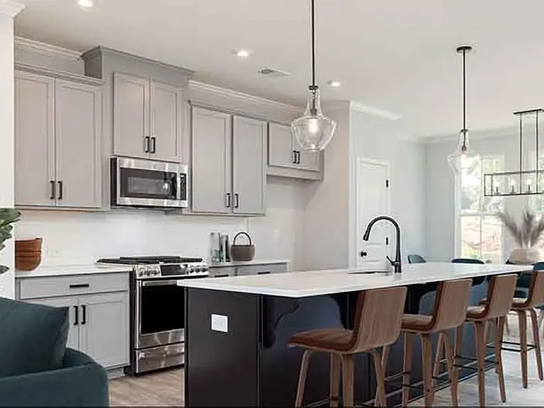 813 Cameron Trl — Photo 15