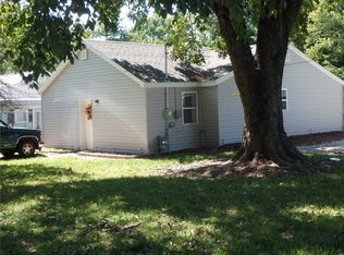 301 Bethesda Dr, Belleville, IL