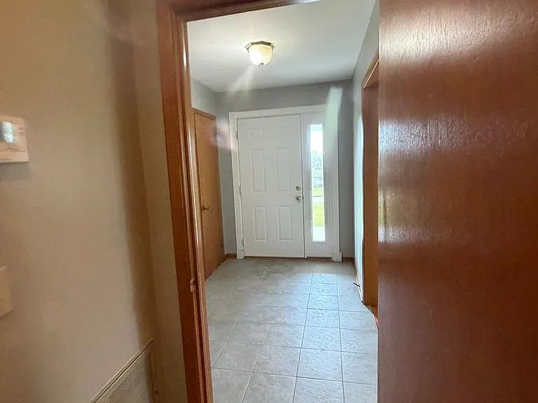 942 Margaret Dr — Photo 42