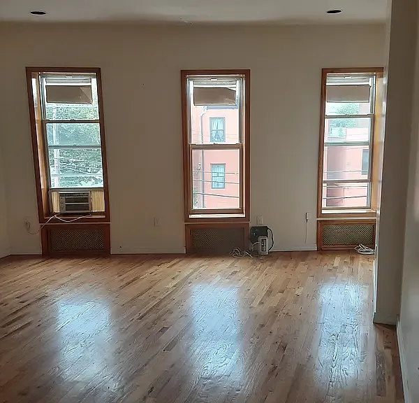 360 Columbia St #2 — Photo 8