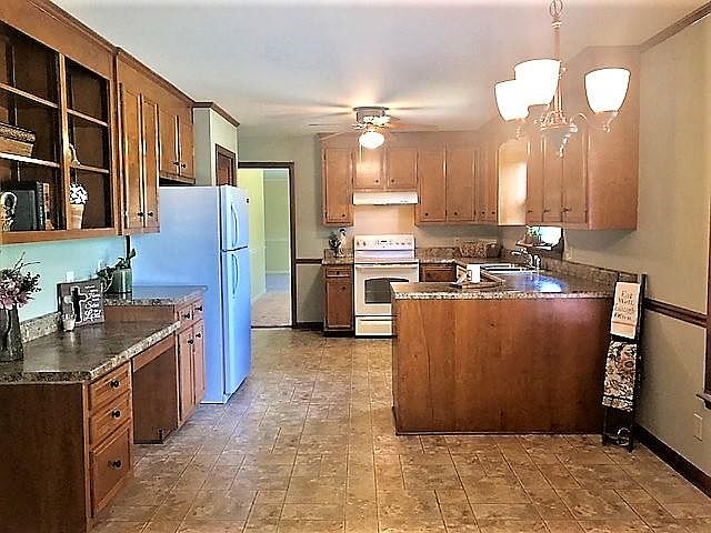 1st image of 5115 Chesterfield Dr