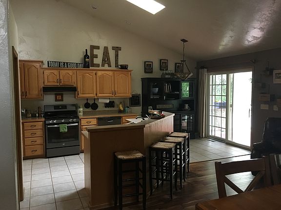 5th image of 1102 Wilson Dr