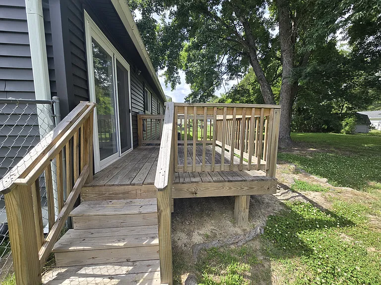 3445 Francis St — Photo 10