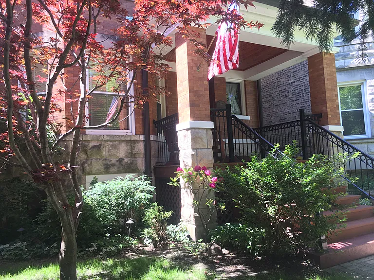 2225 W Giddings St — Photo 3