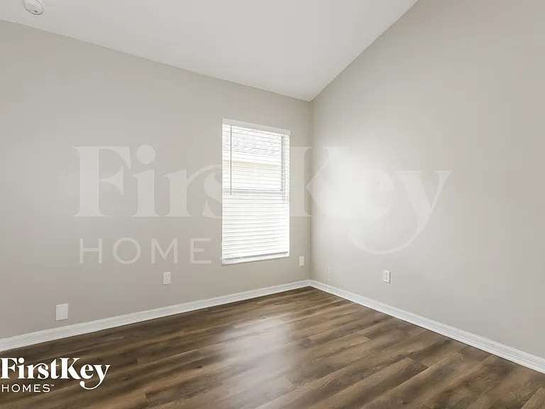 1403 Scotch Pine Dr — Photo 12
