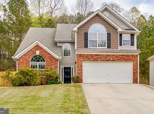 77 Saint Charles Pl, Sharpsburg, GA 30277