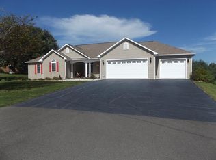 249 Stonebrook Dr, Galax, VA 24333