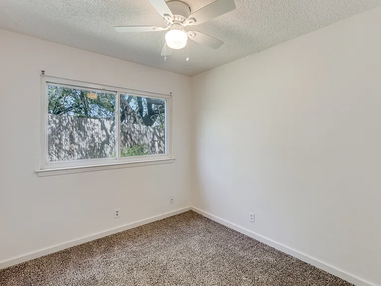 6916 Scenic Brook Dr #B — Photo 10
