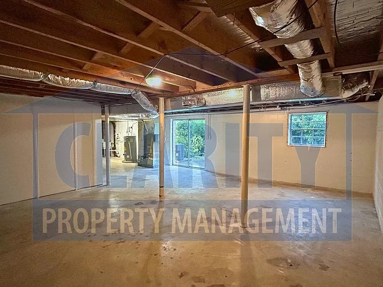 809 Dockery Ln SE — Photo 29