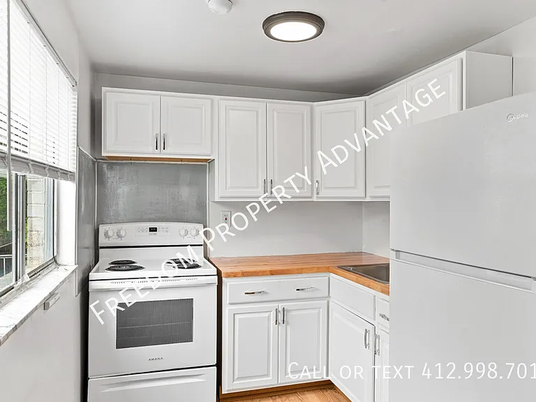2523 Park Hill Dr — Photo 1