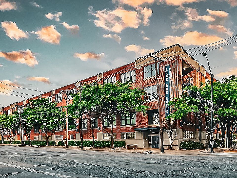 1st image of 2502 Live Oak St APT 301
