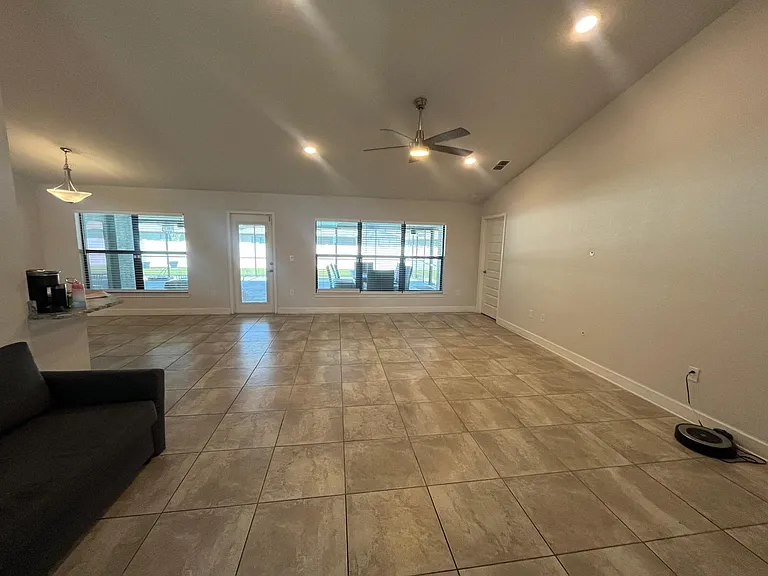 216 Heritage Park Ln — Photo 23