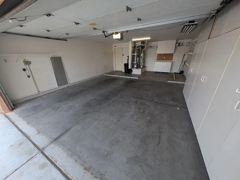 10113 Crescent Creek Dr — Photo 28