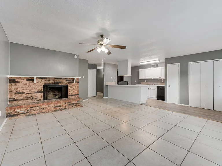 556 Cumberland Dr — Photo 9