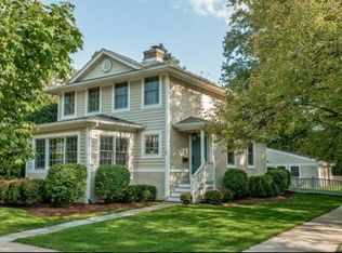 1539 Walnut Ave, Wilmette, IL 60091