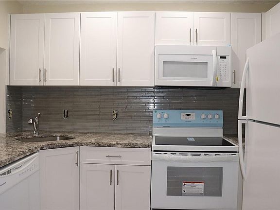 3rd image of 11326 Royal Palm Blvd