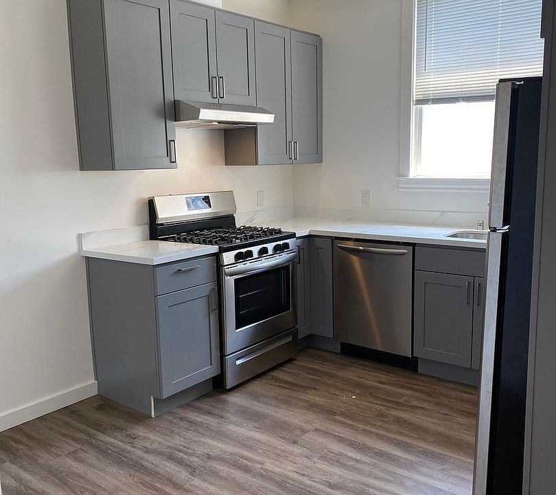 1st image of 1808 Octavia St APT 15