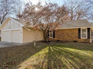7930 Campbell St, Kansas City, MO 64118