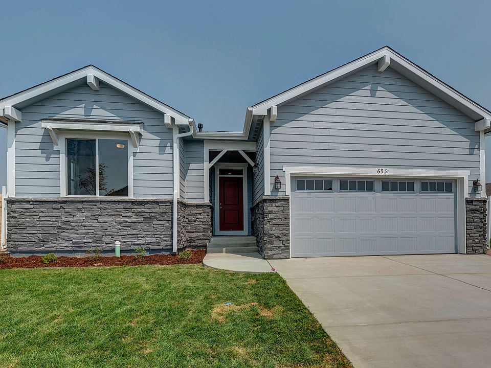 1st image of 672 Boxwood Dr