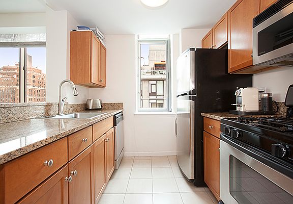 2nd image of 520 W 23rd St APT 14F