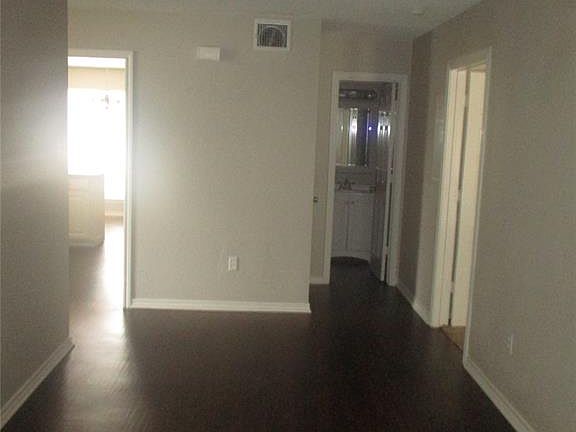 5th image of 1410 Holley Cres