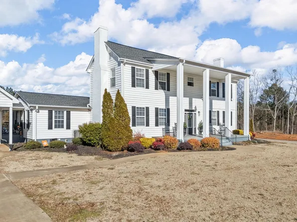 151 Strickland Dr, Roebuck, SC 29376