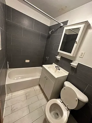 Rented by ERNY LLC | media 25