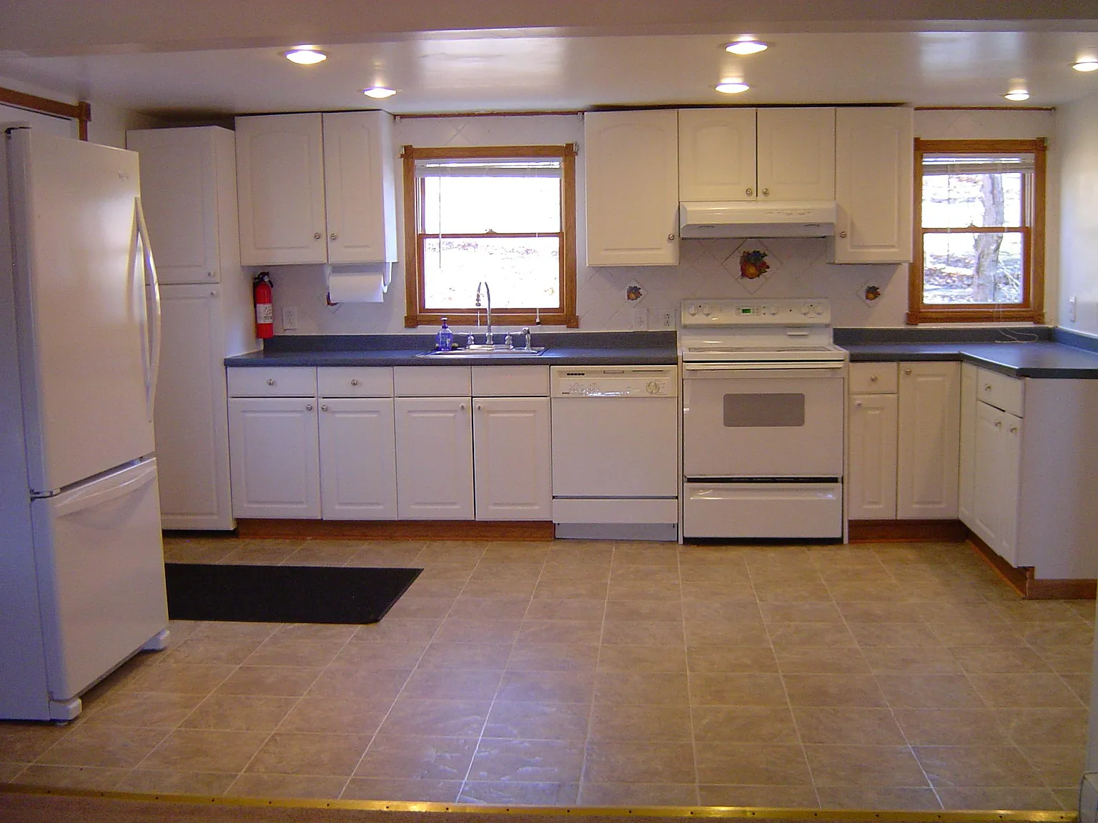 2257 Pine Ln — Photo 4
