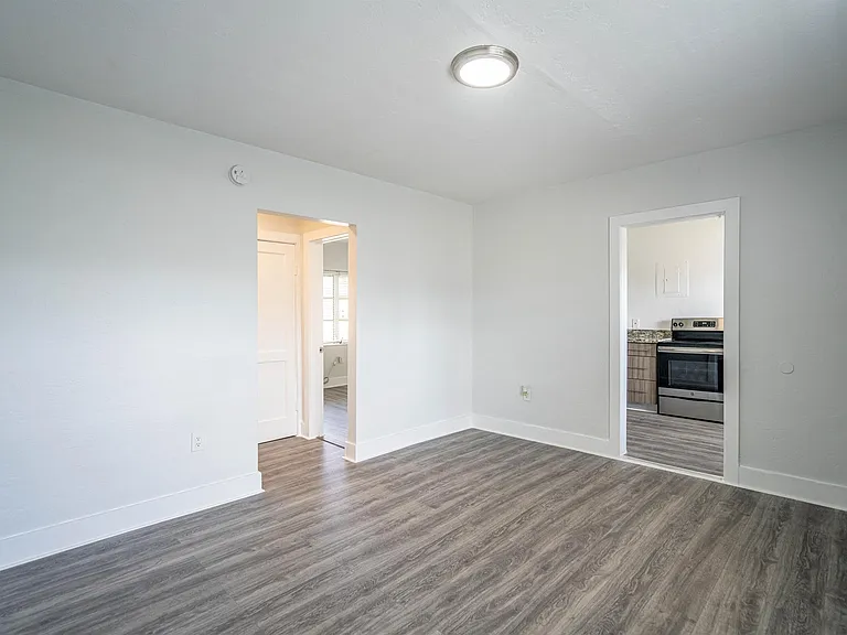 433 NE 82nd St #9 — Photo 4