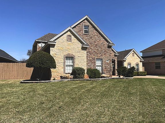 3rd image of 4508 Hollow Ridge Dr