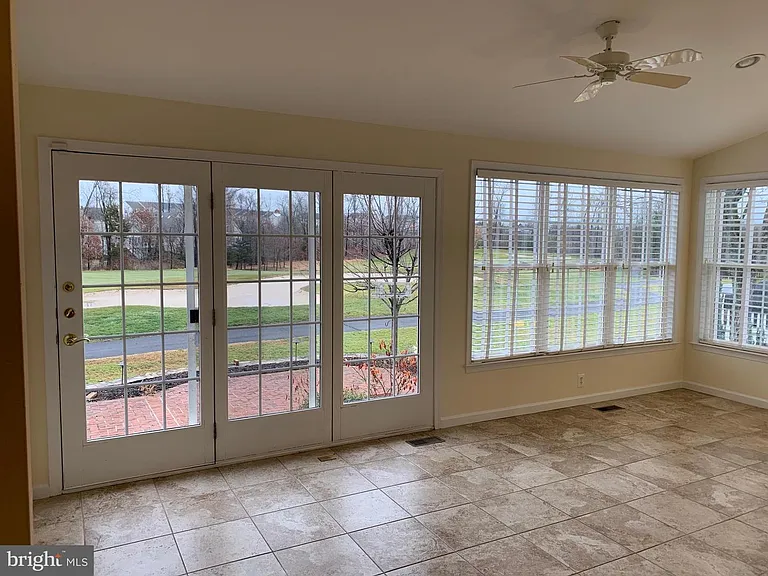 20242 Hidden Creek Ct — Photo 6