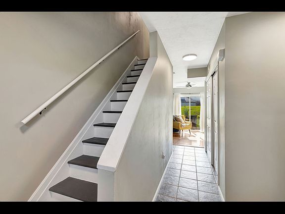 4th image of 215 Barley Cir #1