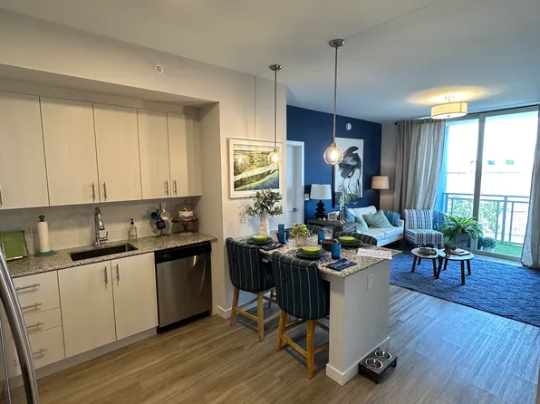 3296 W 14th Ln #B, Hialeah, FL 33012