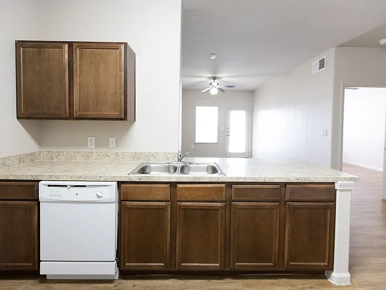 Masters Ranch Apartments — Photo 8