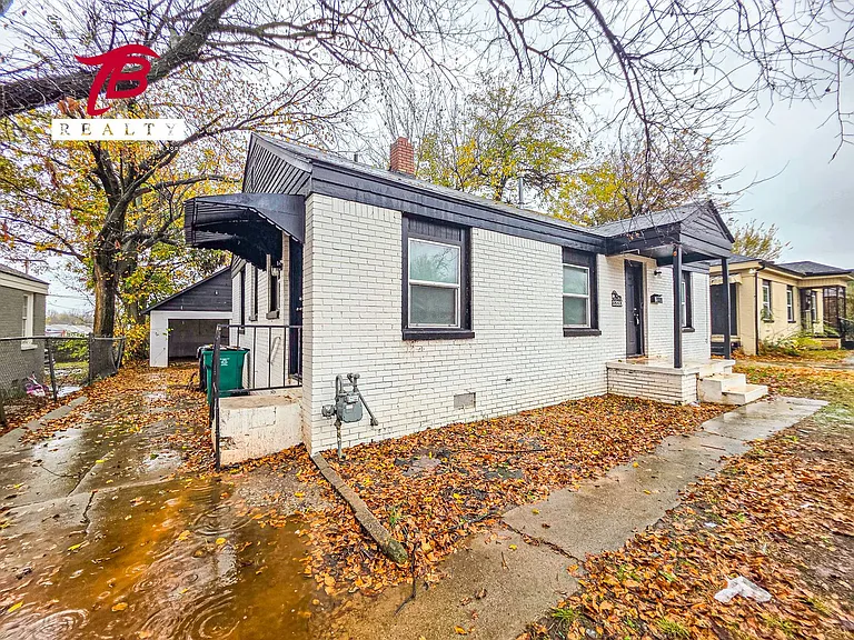 2320 NE 20th St — Photo 29
