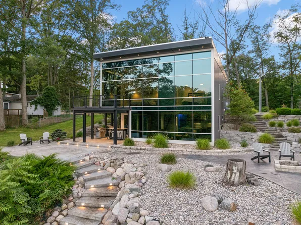 6212 N Noreika, Irons, MI 49644