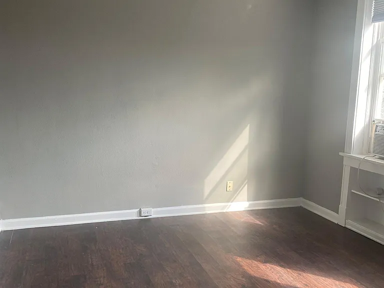 2842 Sidney St #2842 — Photo 11