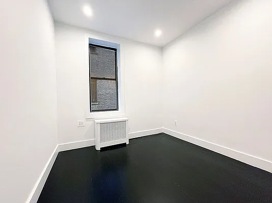 Rented by Bohemia Realty Group | media 14