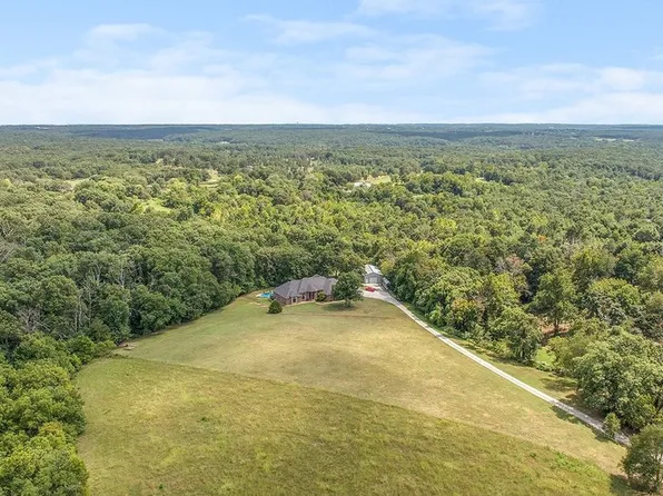 12912 Moore Ln, Gravette, AR 72736