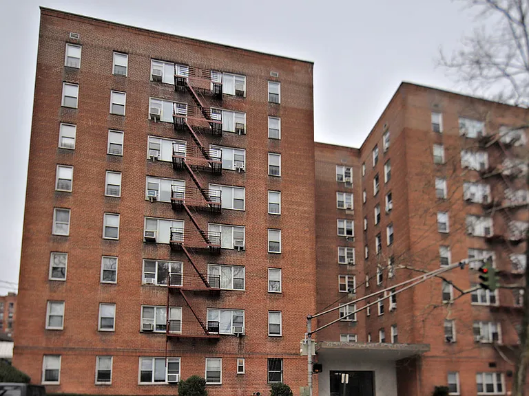 Bronx River Rd — Photo 9