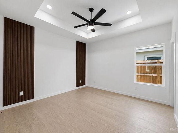2nd image of 2902 Esteban St #4