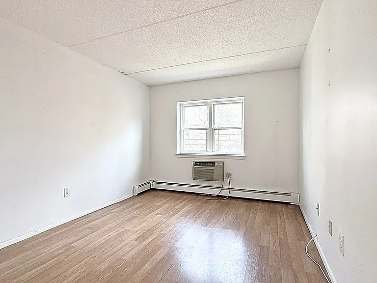 317 E 119th St #PENTHOUSE — Photo 5